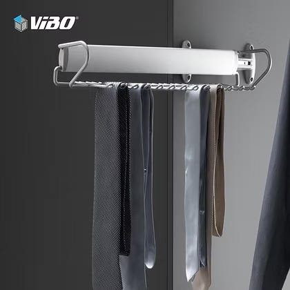 TIE AND BELT PULL OUT